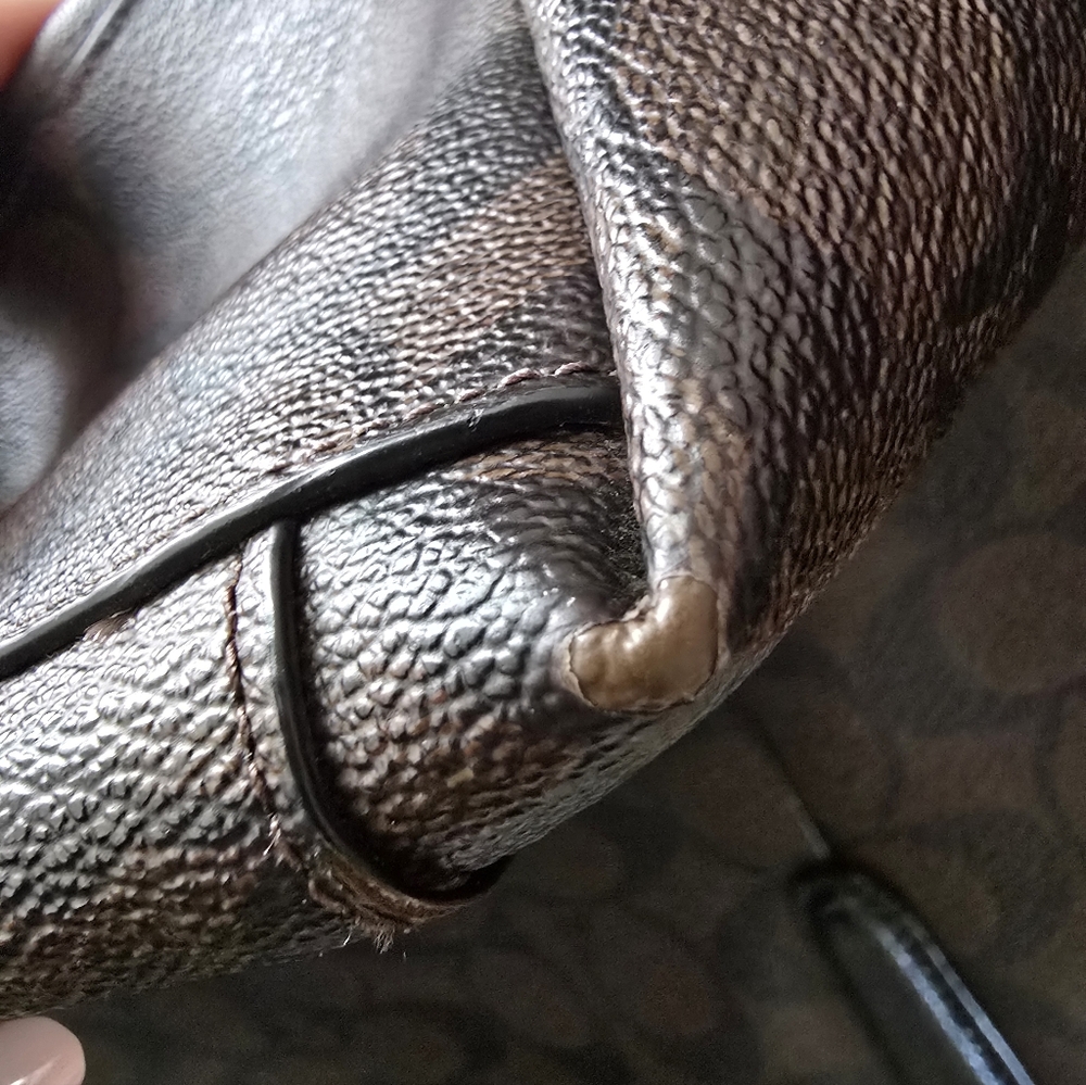 Coach Ava Tote in Signature Canvas - Picture 14 of 15